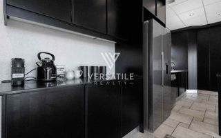 5 Bedroom House For Sale in Long Beach