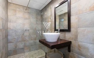5 Bedroom House For Sale in Long Beach