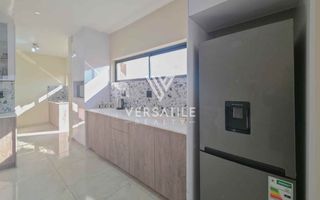 4 Bedroom House To Rent in Long Beach