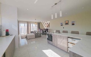 4 Bedroom House To Rent in Long Beach
