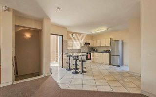 3 Bedroom House To Rent in Long Beach
