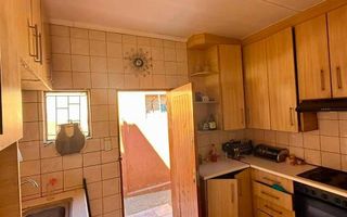 4 Bedroom House For Sale in Rocky Crest, Windhoek