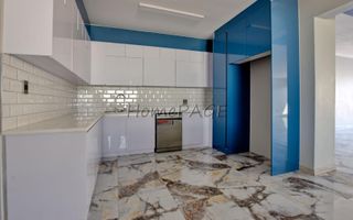 4 Bedroom House For Sale in Dolphin Beach