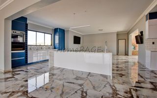 4 Bedroom House For Sale in Dolphin Beach