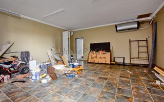 4 Bedroom House For Sale in Dolphin Beach