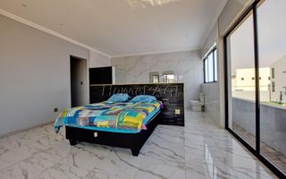 4 Bedroom House For Sale in Dolphin Beach