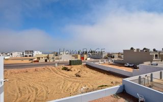 4 Bedroom House For Sale in Dolphin Beach