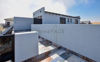 4 Bedroom House For Sale in Dolphin Beach