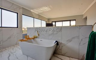 4 Bedroom House For Sale in Dolphin Beach