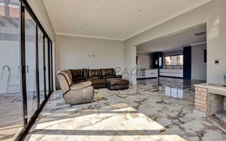 4 Bedroom House For Sale in Dolphin Beach