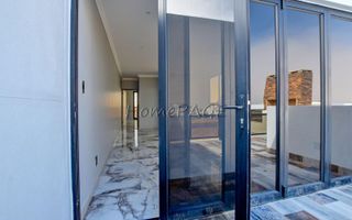 4 Bedroom House For Sale in Dolphin Beach
