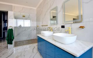 4 Bedroom House For Sale in Dolphin Beach