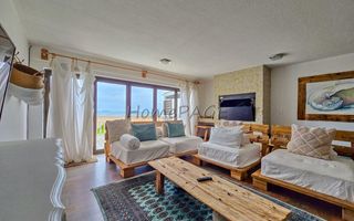 3 Bedroom House For Sale in Long Beach