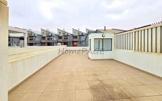3 Bedroom House For Sale in Long Beach