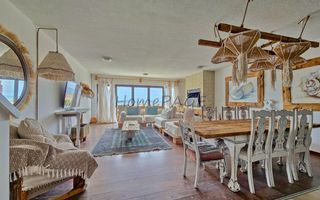 3 Bedroom House For Sale in Long Beach