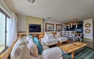 3 Bedroom House For Sale in Long Beach