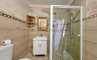 3 Bedroom House For Sale in Long Beach