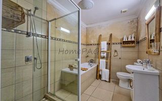 3 Bedroom House For Sale in Long Beach