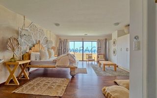 3 Bedroom House For Sale in Long Beach