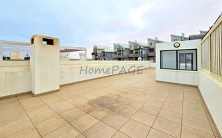 3 Bedroom House For Sale in Long Beach