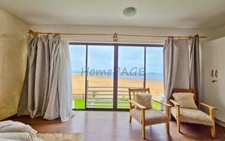 3 Bedroom House For Sale in Long Beach