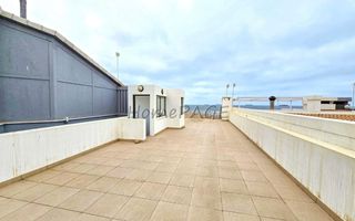 3 Bedroom House For Sale in Long Beach