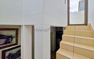 3 Bedroom House For Sale in Long Beach