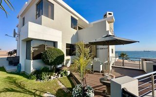 4 Bedroom House For Sale in Afrodite Beach