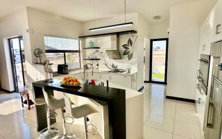 4 Bedroom House For Sale in Afrodite Beach
