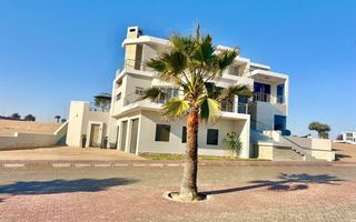 4 Bedroom House For Sale in Afrodite Beach