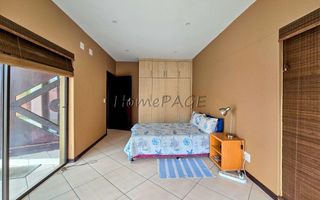 4 Bedroom House For Sale in Long Beach