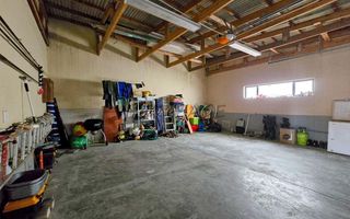 4 Bedroom House For Sale in Long Beach