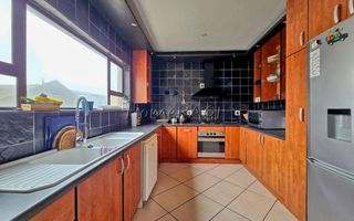 4 Bedroom House For Sale in Long Beach