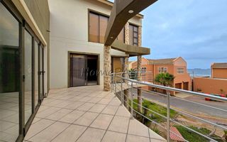 4 Bedroom House For Sale in Long Beach