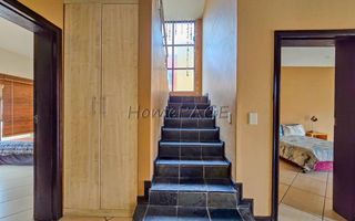 4 Bedroom House For Sale in Long Beach