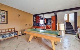 4 Bedroom House For Sale in Long Beach