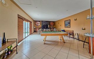 4 Bedroom House For Sale in Long Beach