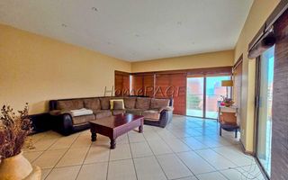 4 Bedroom House For Sale in Long Beach