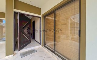 4 Bedroom House For Sale in Long Beach