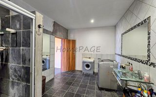 4 Bedroom House For Sale in Long Beach