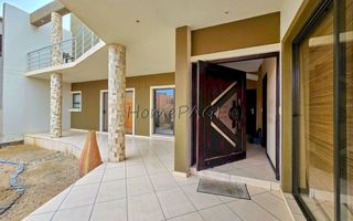 4 Bedroom House For Sale in Long Beach