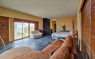 4 Bedroom House For Sale in Long Beach