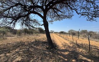 Farm For Sale in Hochfeld