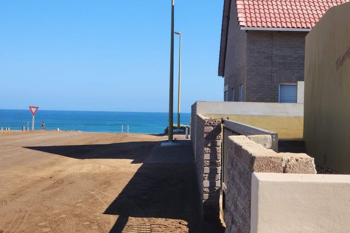 3 Bedroom House For Sale in Noord Duin, Henties Bay