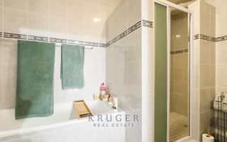 2 Bedroom Apartment For Sale in Swakopmund Central, Swakopmu...