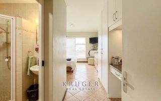 3 Bedroom Apartment For Sale in Swakopmund Central, Swakopmu...