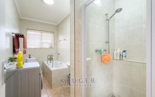 3 Bedroom Apartment For Sale in Swakopmund Central, Swakopmu...