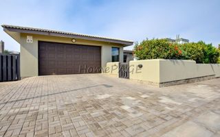 3 Bedroom House For Sale in Vogelstrand, Swakopmund