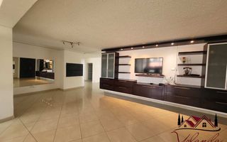 9 Bedroom House For Sale in Olympia, Windhoek