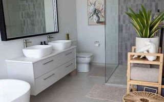 4 Bedroom House For Sale in Dolphin Beach